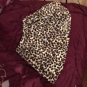 CHEETAH PRINT PLEATED SKIRT